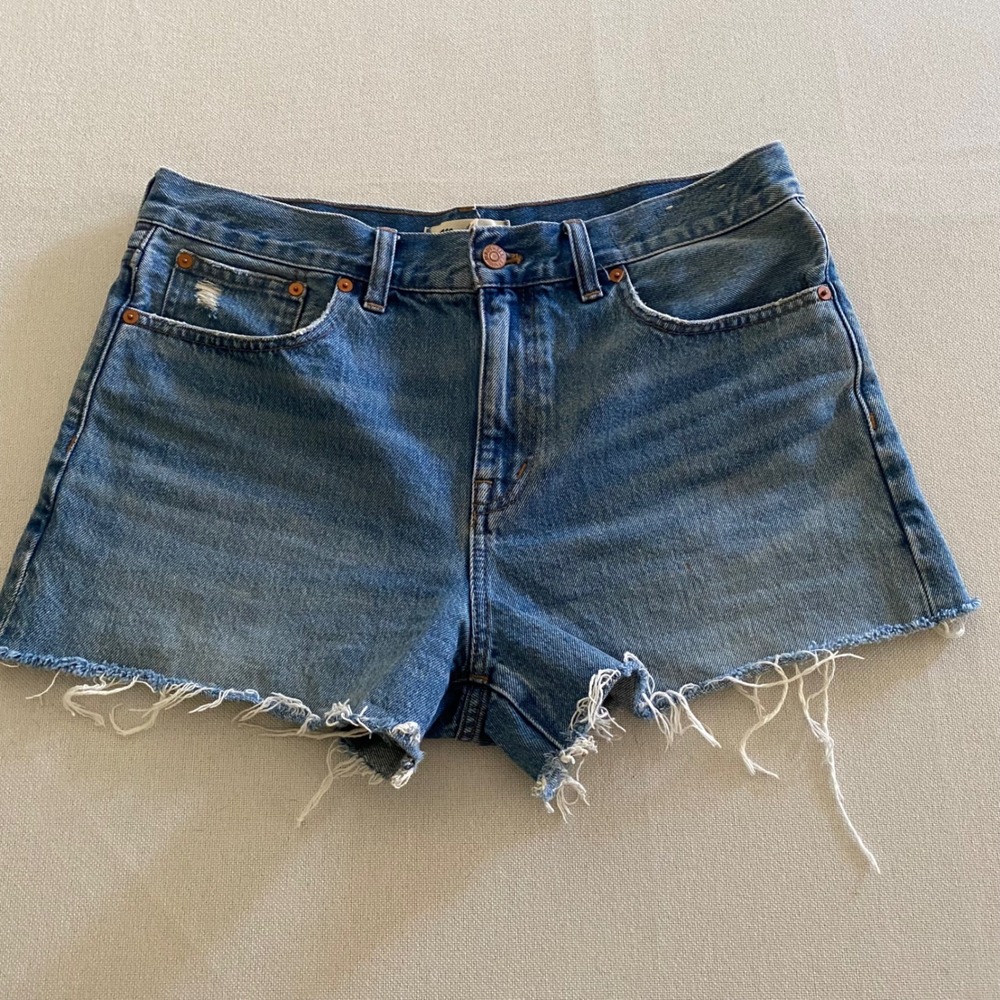 Madewell Relaxed Denim‎ Shorts Medium Wash Distressed Raw Hem Size 29